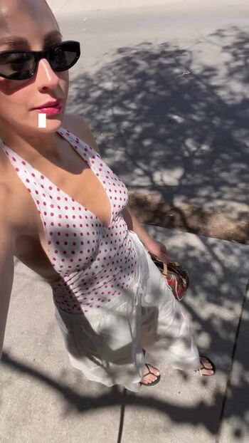 Charlotte Dobre
