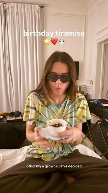 Full leaked Charlotte lawrence page private onlyfans photo