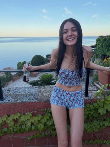 Full leaked Charlotte lawrence page private onlyfans photo