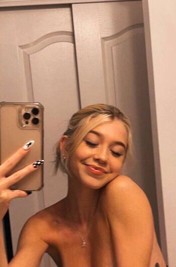 Full leaked Charlotteeee private onlyfans photo