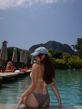 Full leaked Charshaobau private onlyfans photo