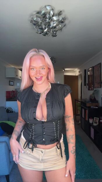 Full leaked Cherryswatermelons private onlyfans photo