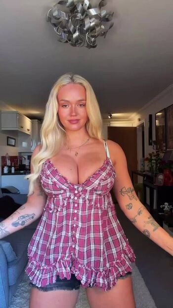 Full leaked Cherryswatermelons private onlyfans photo