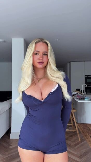 Full leaked Cherryswatermelons private onlyfans photo