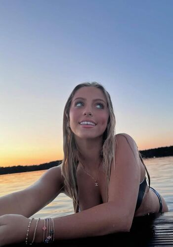 Full leaked Chloe dinello private onlyfans photo