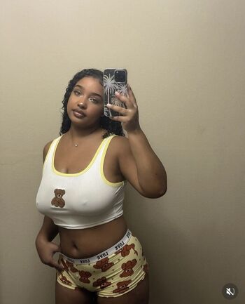Corie Rayvon