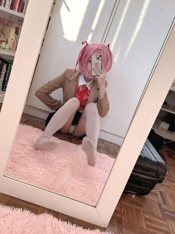 Full leaked Cos maid private onlyfans photo