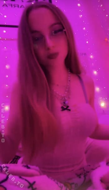 Full leaked Crystalmarykitty private onlyfans photo