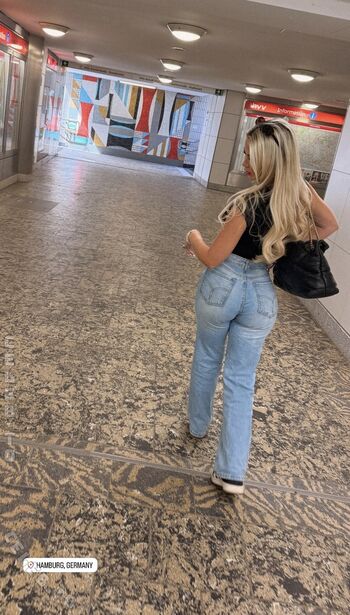 Curlyxox_