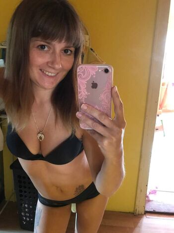 Full leaked Czech girls private onlyfans photo