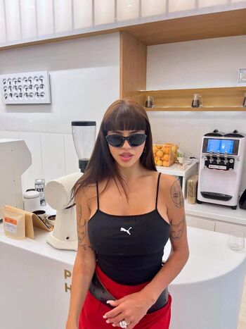 Full leaked Dara darnadue private onlyfans photo