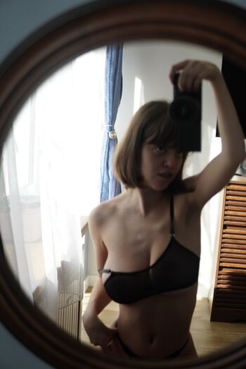 Full leaked Daria aref page private onlyfans photo