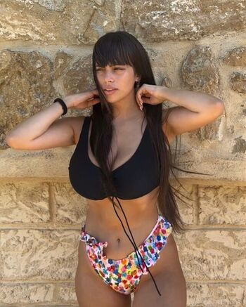 Full leaked Doriana arena private onlyfans photo