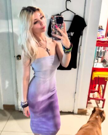 Full leaked Ealiesia private onlyfans photo