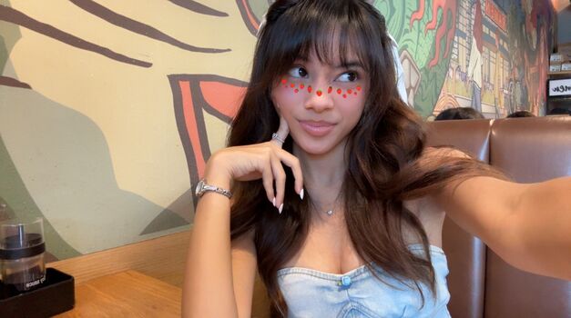 Eeeveenara
