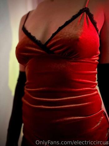 Full leaked Electricxcircus private onlyfans photo