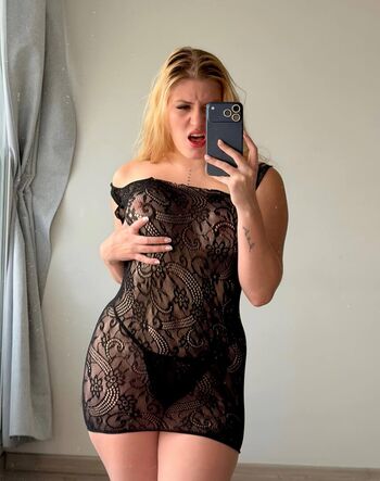 Full leaked Elizabeth maestracci private onlyfans photo