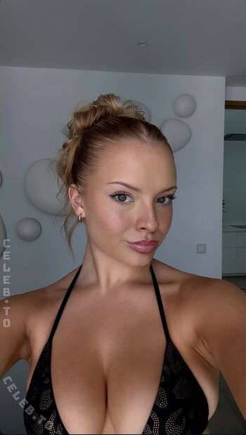 Elle Botterill