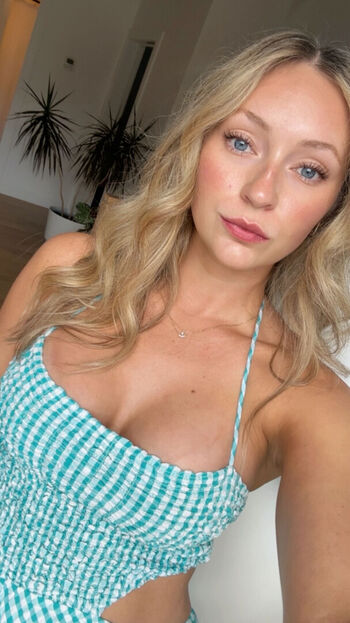 Full leaked Ellemarie private onlyfans photo
