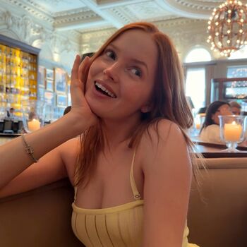 Ellie Bamber