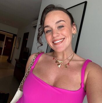 Full leaked Ellie leach private onlyfans photo