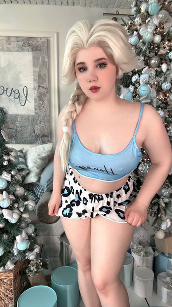 Full leaked Elune cosplay private onlyfans photo
