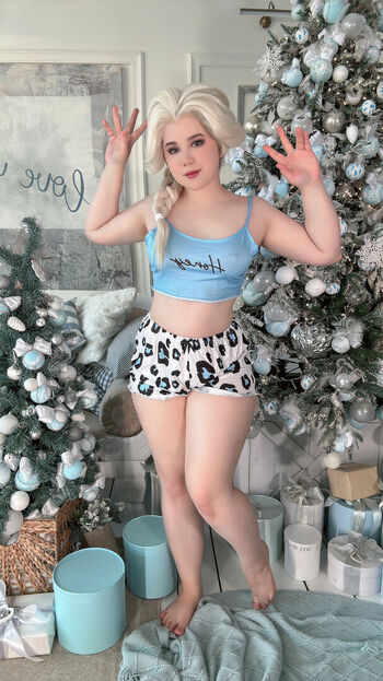 Full leaked Elune cosplay private onlyfans photo