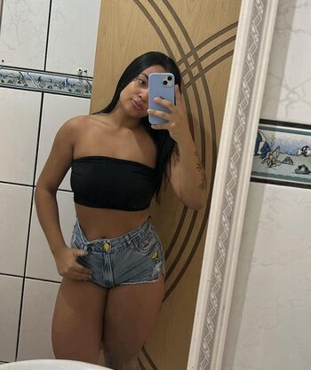 Full leaked Emilesouzaa private onlyfans photo