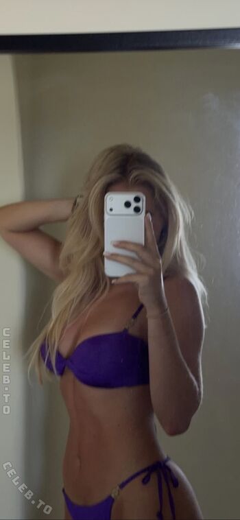 Full leaked Emilia wue private onlyfans photo