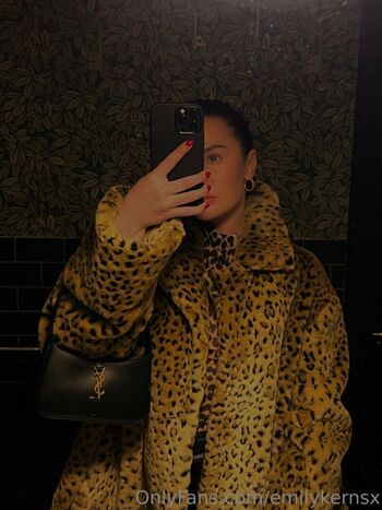 Full leaked Emilykernsx private onlyfans photo