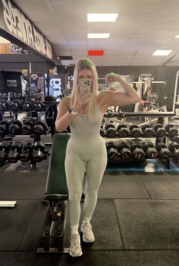 Full leaked Emleyfitness private onlyfans photo