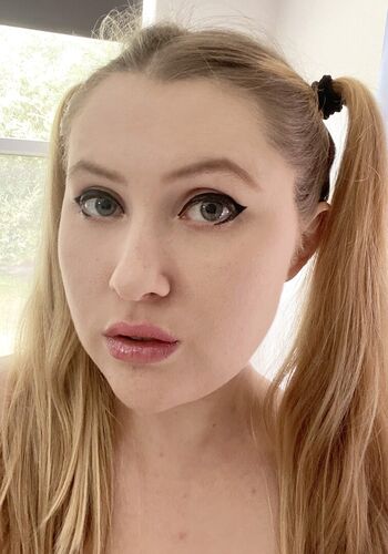 Emma Shay