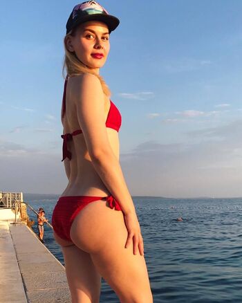 Full leaked Emmelie de forest private onlyfans photo