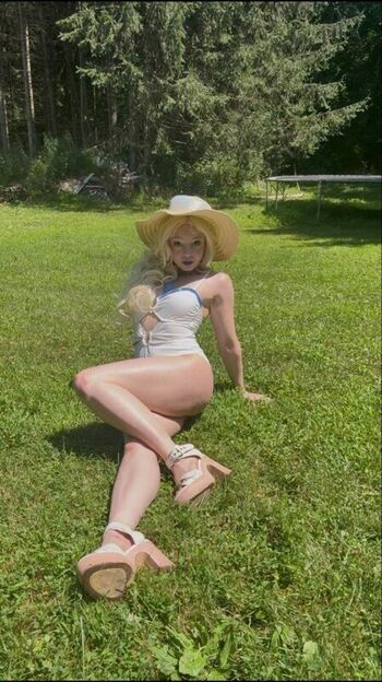 Full leaked Emmy speens private onlyfans photo