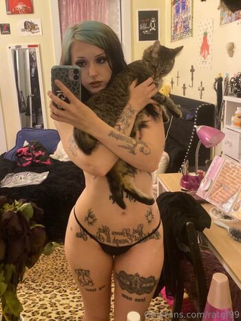Full leaked Emoemz private onlyfans photo