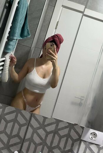 Full leaked Esracicekk private onlyfans photo