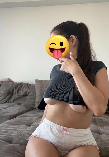 Full leaked Esracicekk private onlyfans photo