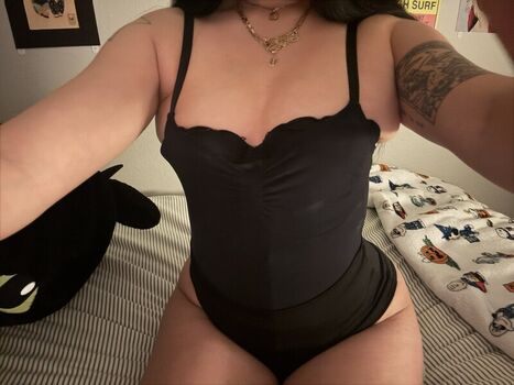 Full leaked Eupwhoreiia private onlyfans photo