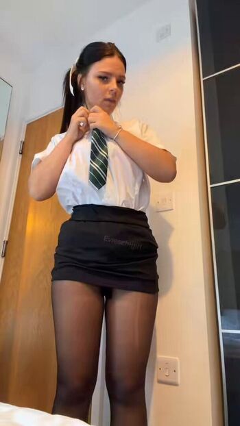 Full leaked Evieschlgirl private onlyfans photo