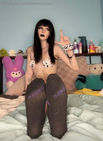 Full leaked Feetiecutie page private onlyfans photo