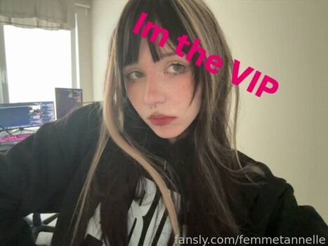 Full leaked Femmetannelle private onlyfans photo