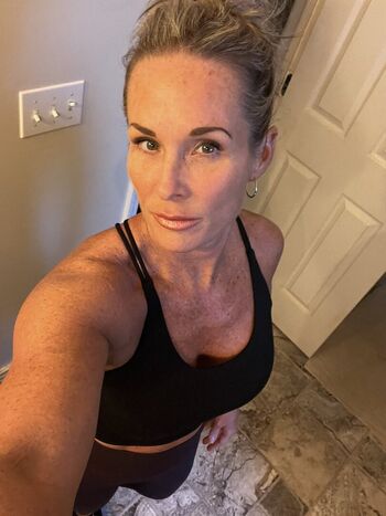 Fitsexylakecpl