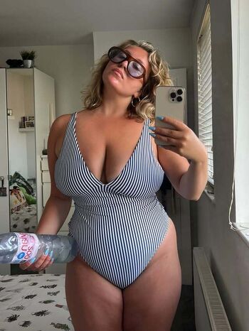 Full leaked Florence clara private onlyfans photo