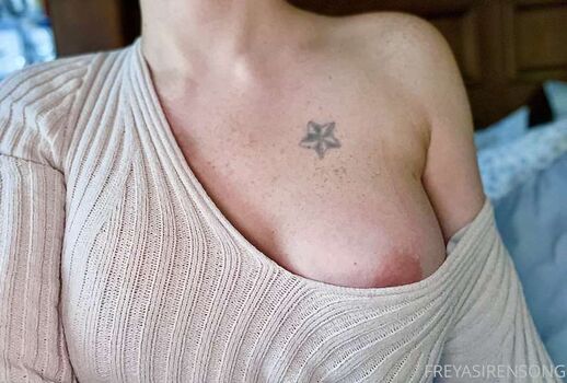 Full leaked Freyasirensong private onlyfans photo