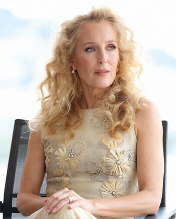 Gillian Anderson