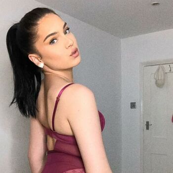 Full leaked Gina boyle private onlyfans photo