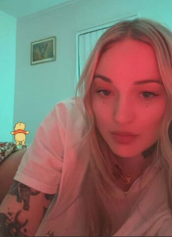 Full leaked Goth queen page private onlyfans photo