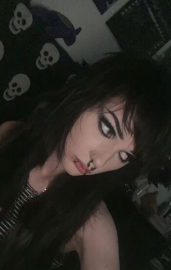 Graveyardbaby008