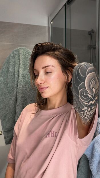 Full leaked Gwenn private onlyfans photo