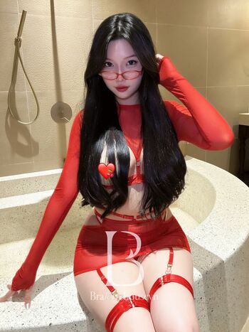 Ha My Duyen